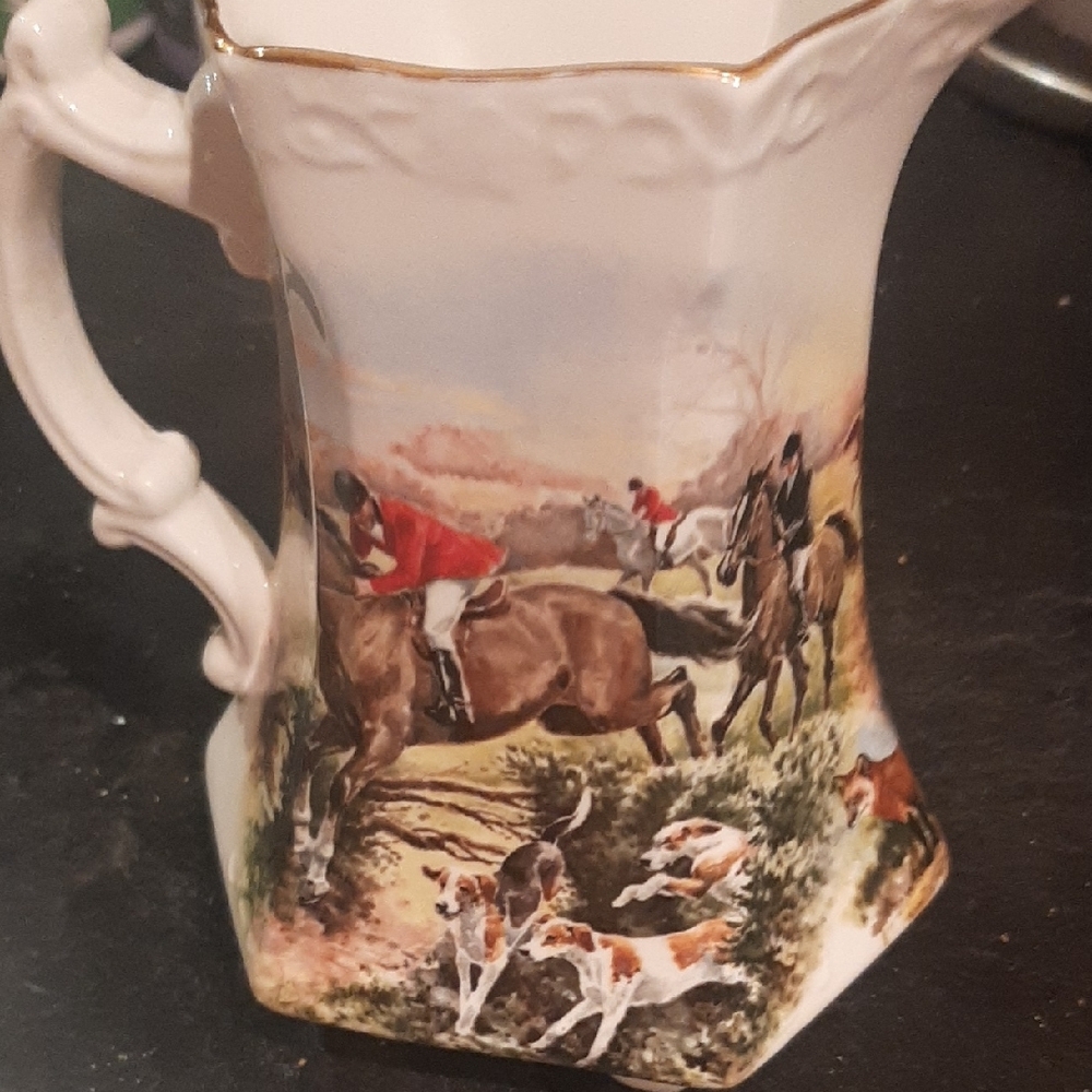 Royal Statfordshire🐎VINTAGE Equestrian Themed Cream Pitcher
